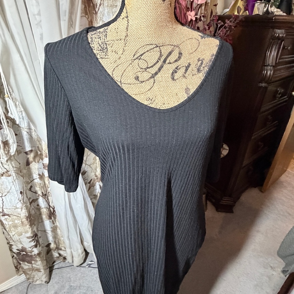 Elegant Black Ribbed Women's dress